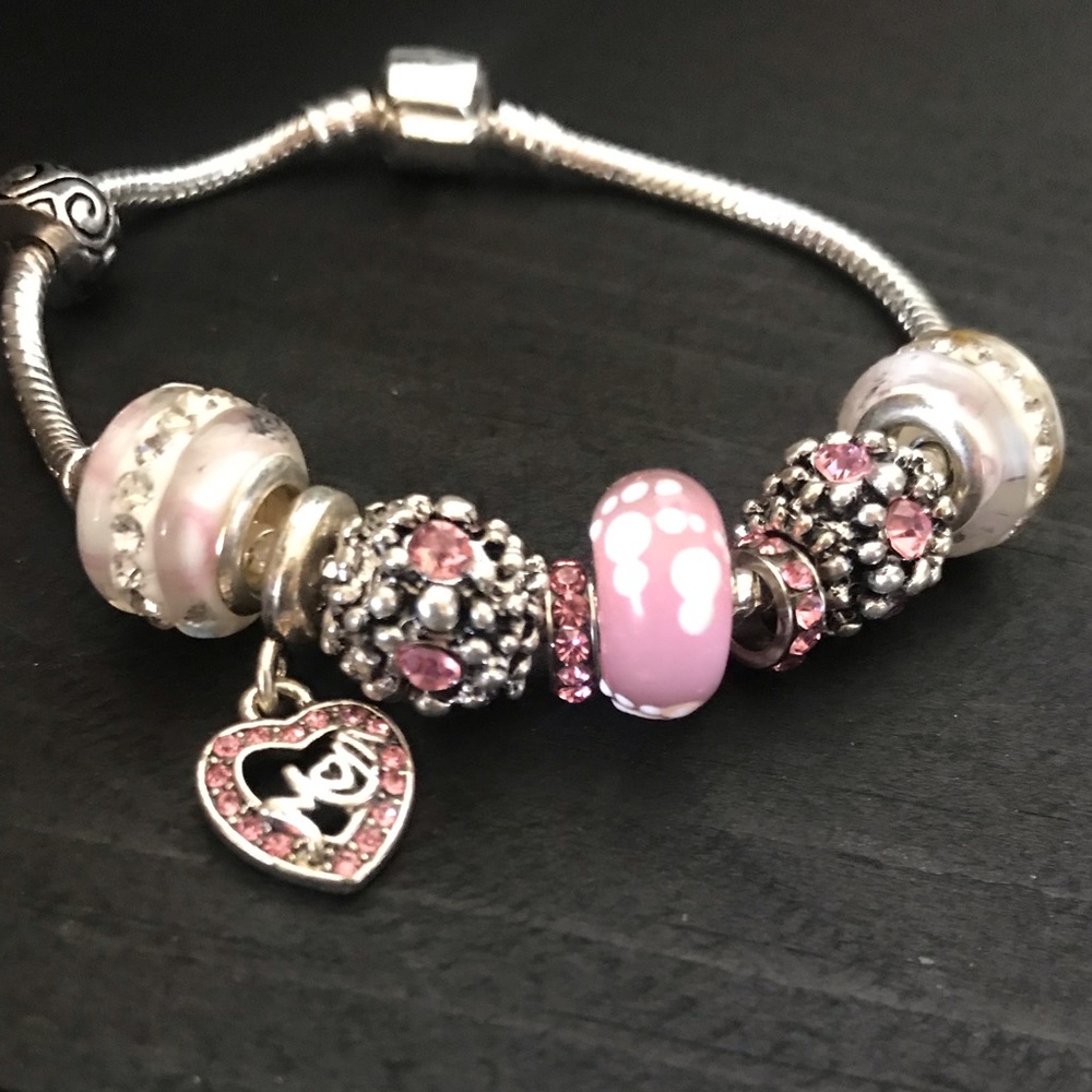 Pink footprint Mom charm bracelet